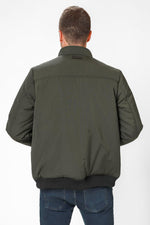 מעיל מרופד ריפסטופ בצבע ירוק זית - MASHBIR//365