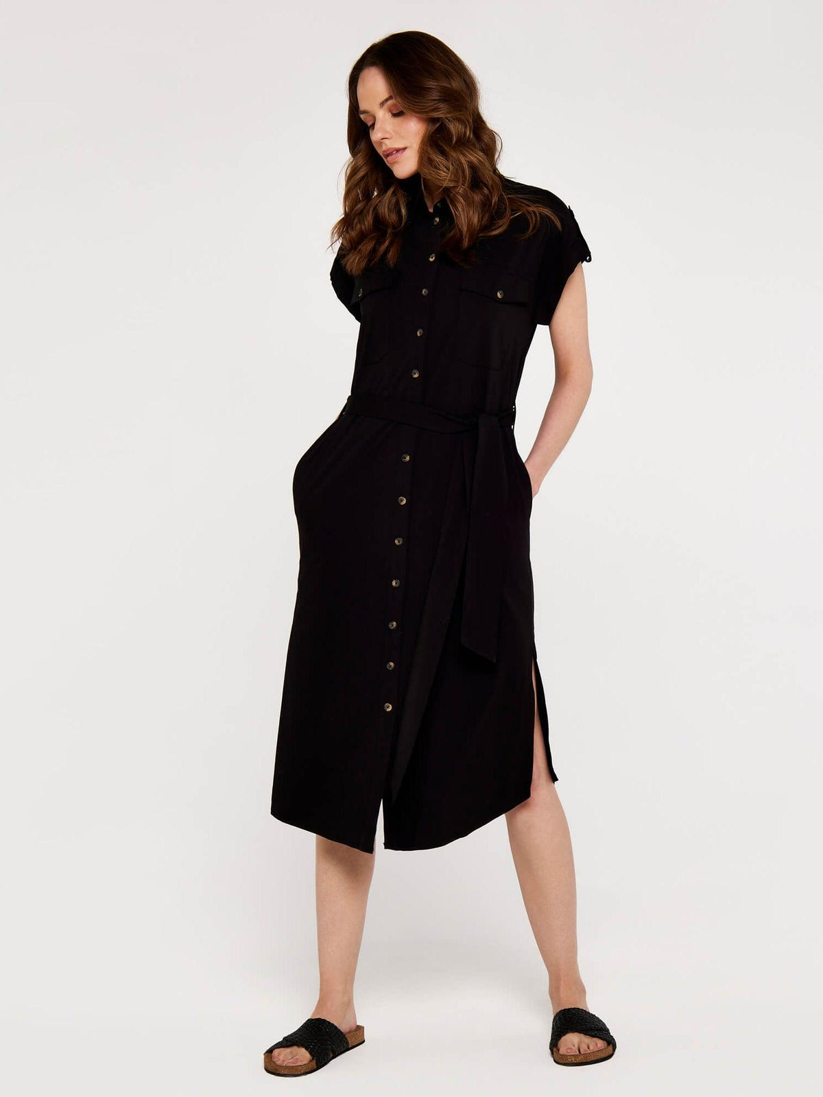 שמלת כפתורים בצבע שחור - MASHBIR//365