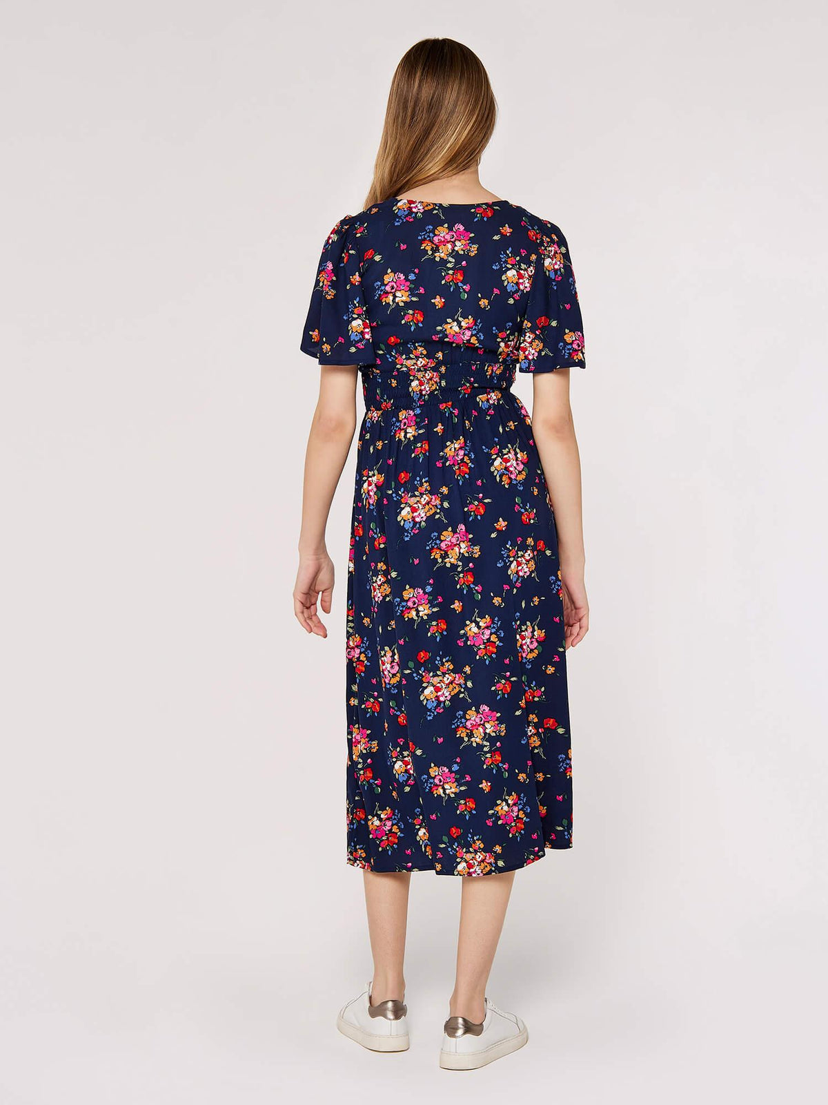 שמלה פרחונית נייבי בשילוב צבעים - MASHBIR//365