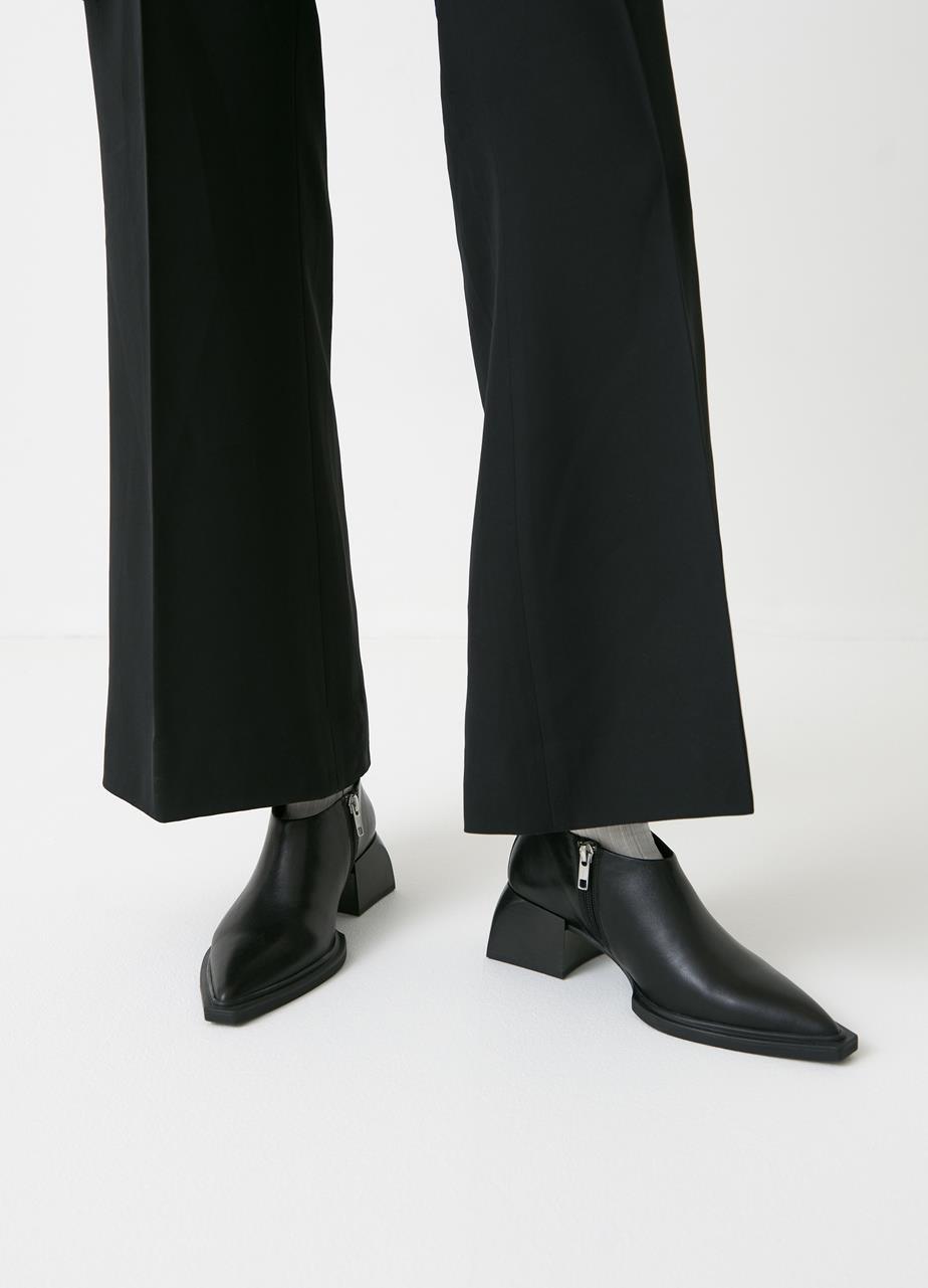 נעל אלגנטית עור VIVIAN בצבע שחור - MASHBIR//365