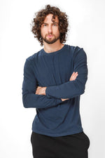 חולצה שרוול ארוך צווארון עגול SLIM בצבע נייבי - MASHBIR//365