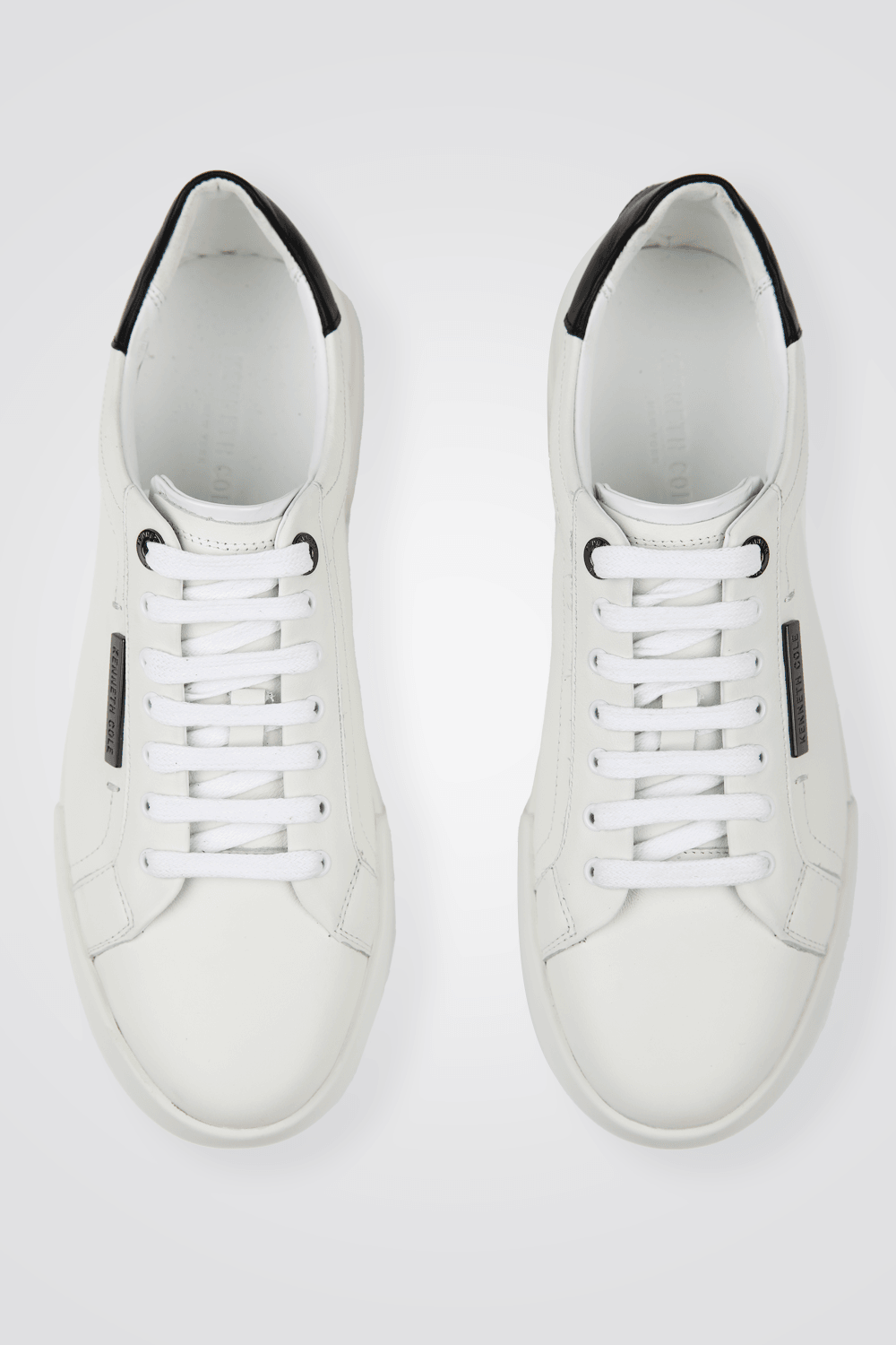 סניקרס עור בצבע לבן - MASHBIR//365