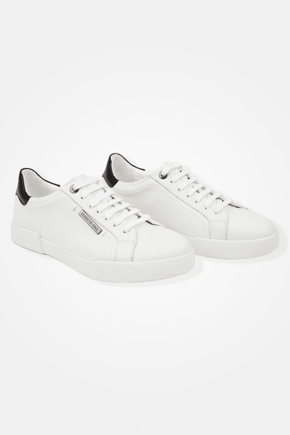 סניקרס עור בצבע לבן - MASHBIR//365