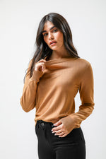 חולצת סריג דקה לנשים בצבע קאמל | קנת קול