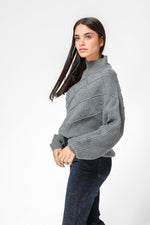 סריג אוברסייז בצבע אפור - MASHBIR//365