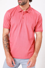 חולצת פולו קצרה בצבע קורל - MASHBIR//365