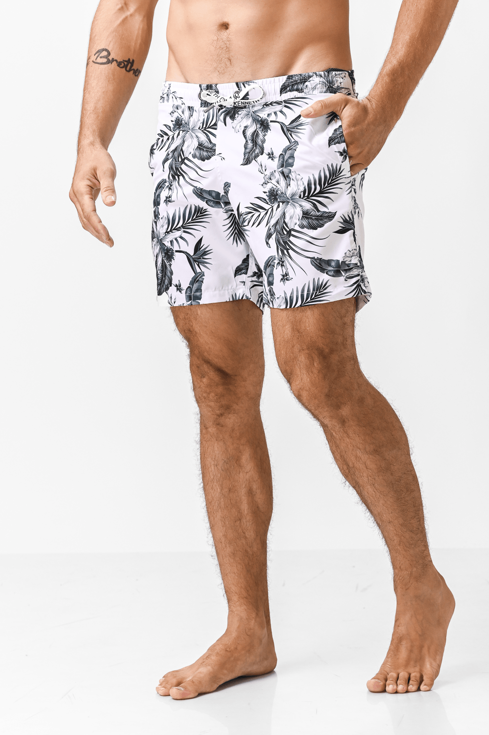 בגד ים עם הדפס הוואי צבע לבן - MASHBIR//365