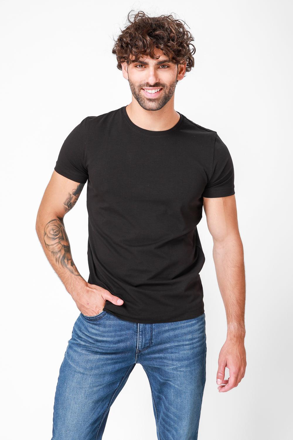 טישירט שחורה עם הדפס אחורי - MASHBIR//365