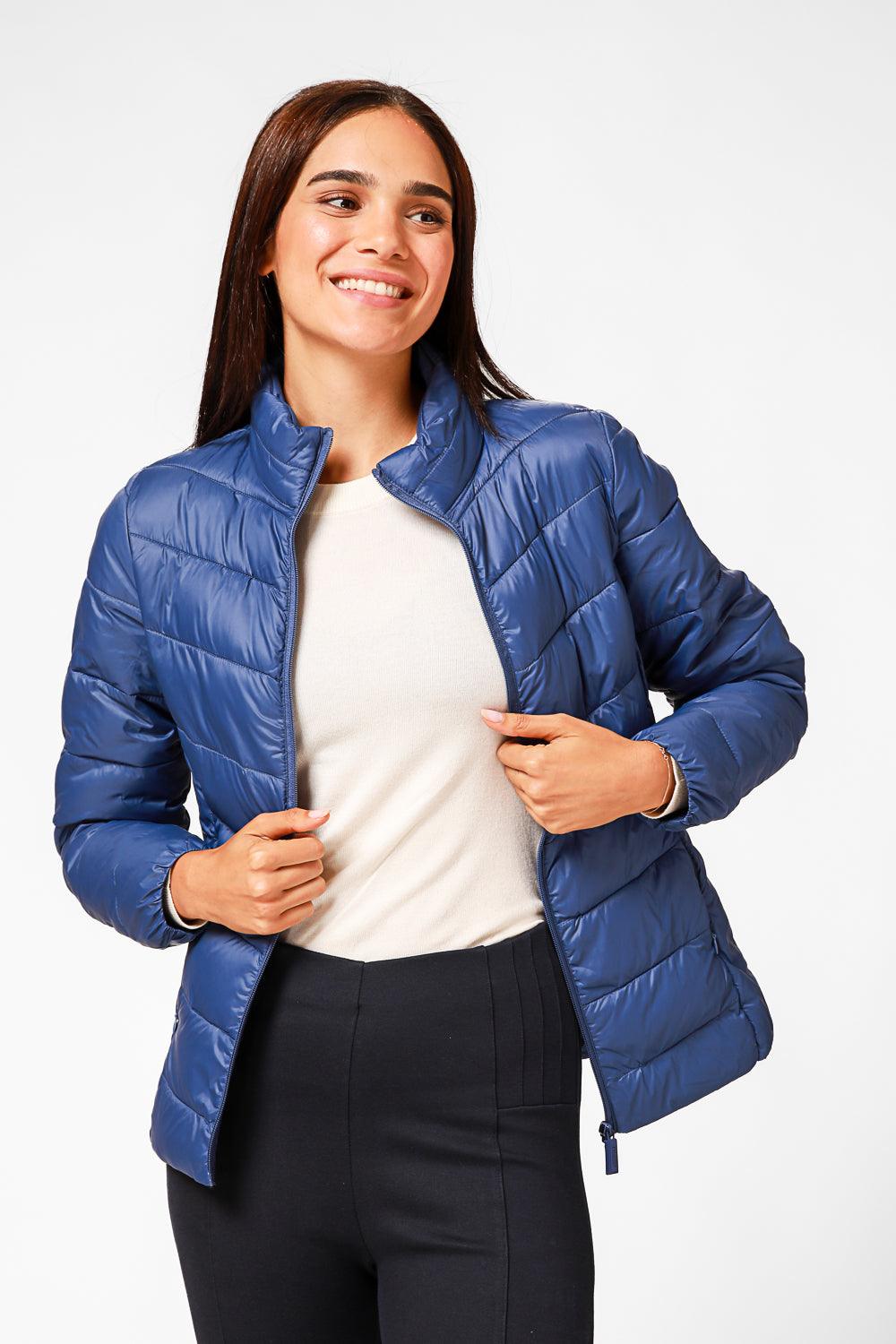 מעיל ניילון לאישה עם קפלים בצבע כחול רויאל - MASHBIR//365