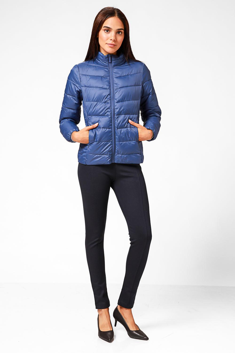 מעיל ניילון לאישה עם קפלים בצבע כחול רויאל - MASHBIR//365