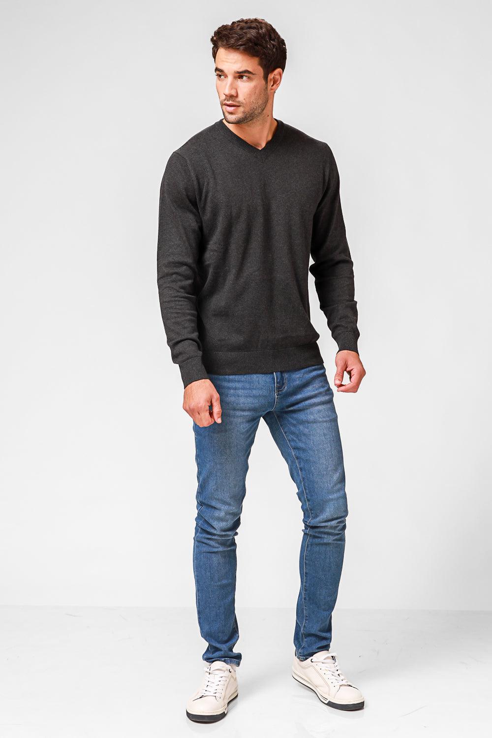 סריג כותנה בייסיק צווארון V בצבע אפור - MASHBIR//365