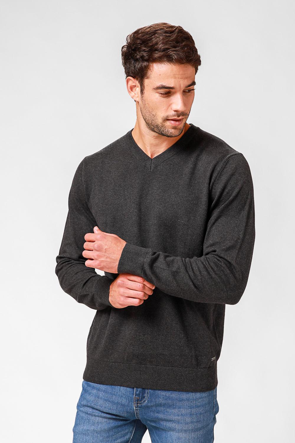 סריג כותנה בייסיק צווארון V בצבע אפור - MASHBIR//365