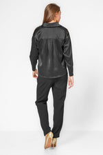 מכופתרת עם קפל בצבע שחור - MASHBIR//365