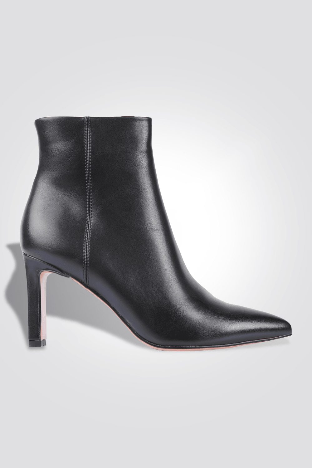 מגפוני עקב לנשים בצבע שחור - MASHBIR//365