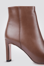 מגפוני עקב לנשים בצבע חום - MASHBIR//365