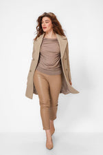 מעיל ארוך עם צווארון בצבע בז' - MASHBIR//365