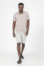 מכופתרת קצרה MODERN FIT בצבע בז' - MASHBIR//365