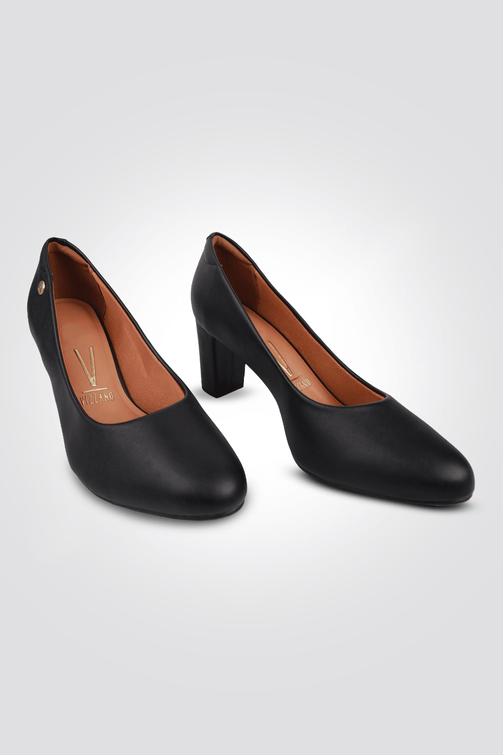 נעל עקב סירה בצבע שחור - MASHBIR//365