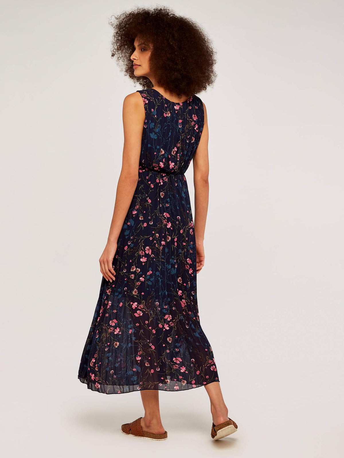 שמלה פרחונית דו צדדית בצבע נייבי - MASHBIR//365