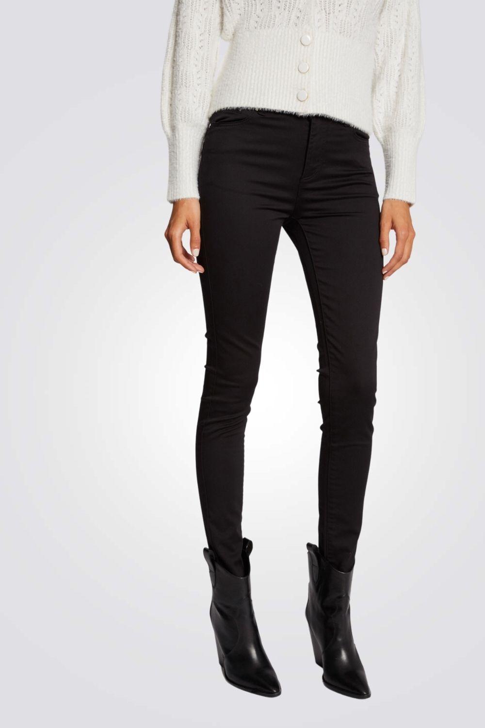 ג'ינס שחור בגזרת מותן שחור - MASHBIR//365