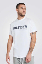 טישירט לבנה עם כיתוב לוגו - MASHBIR//365