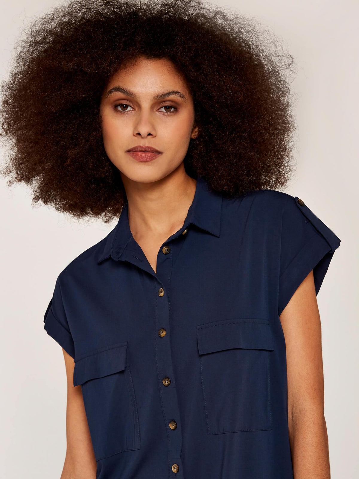 שמלת כפתורים קצרה בצבע נייבי - MASHBIR//365