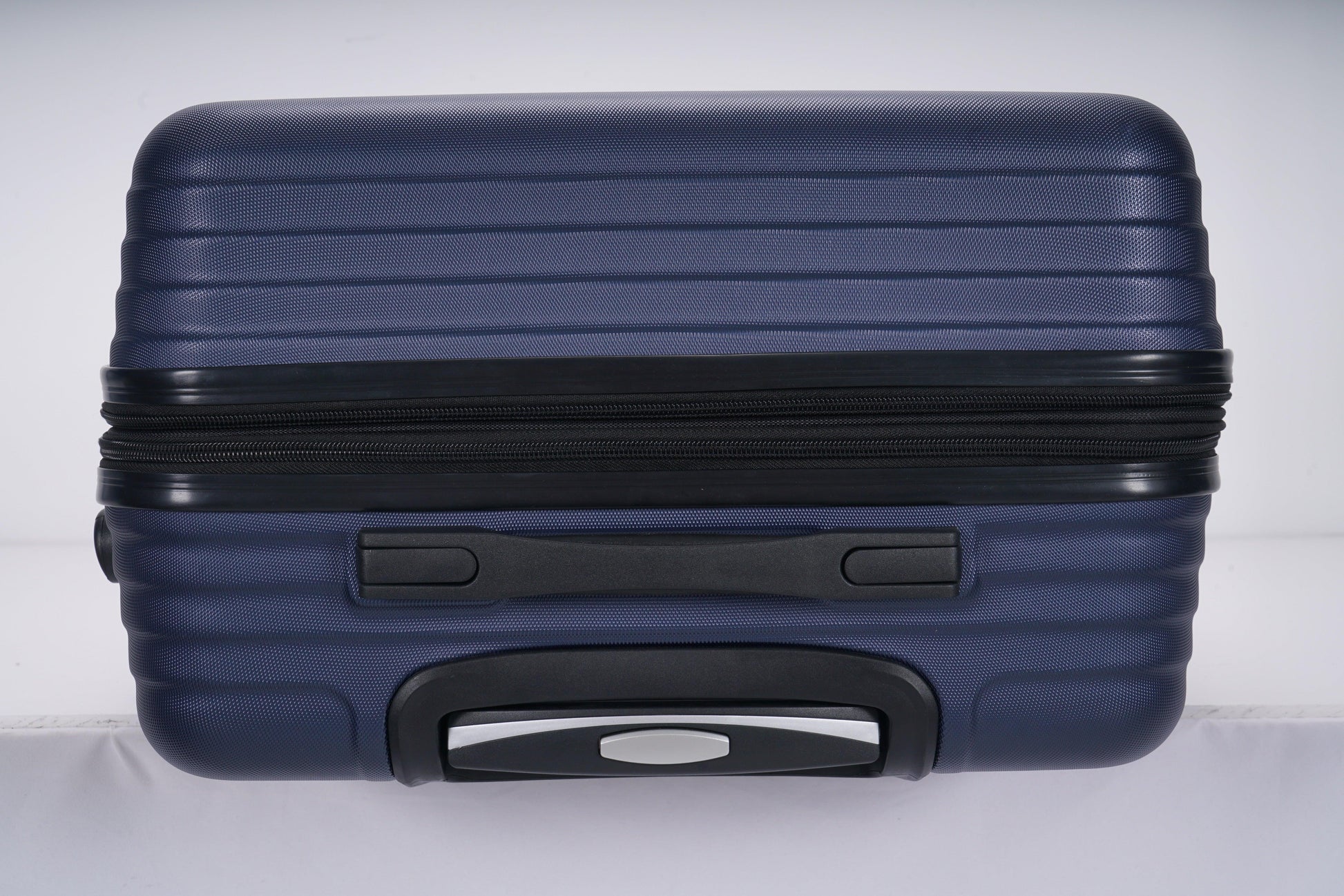 מזוודה קשיחה בינונית 24" דגם 1901 בצבע נייבי - MASHBIR//365