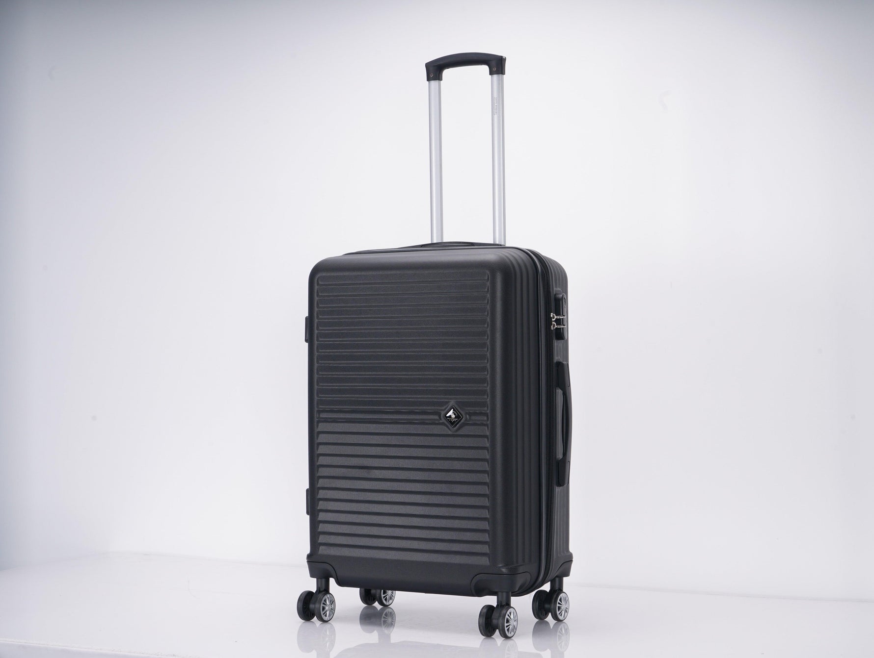 מזוודה קשיחה בינונית 24" דגם 1901 בצבע שחור - MASHBIR//365