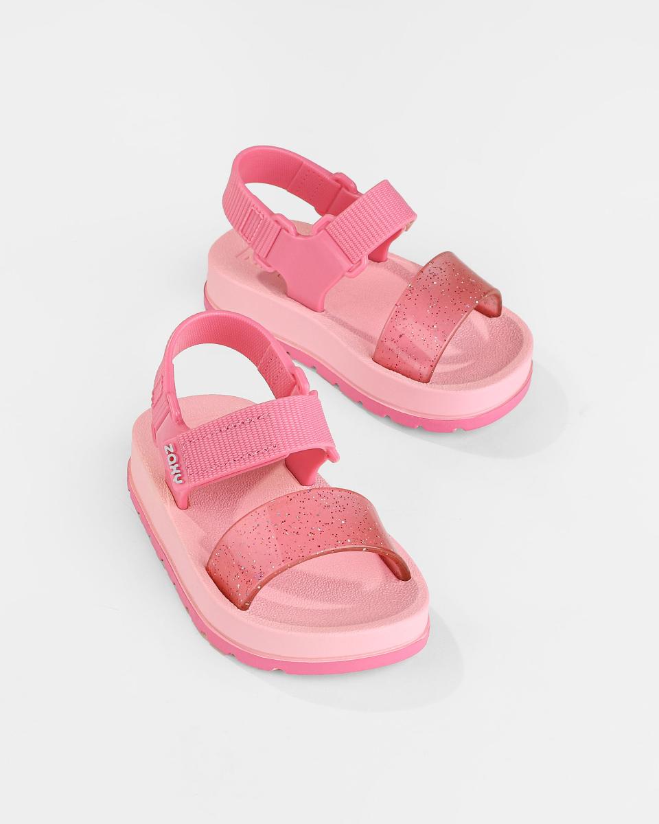 סנדלים לילדות MODERNINHA בצבע ורוד