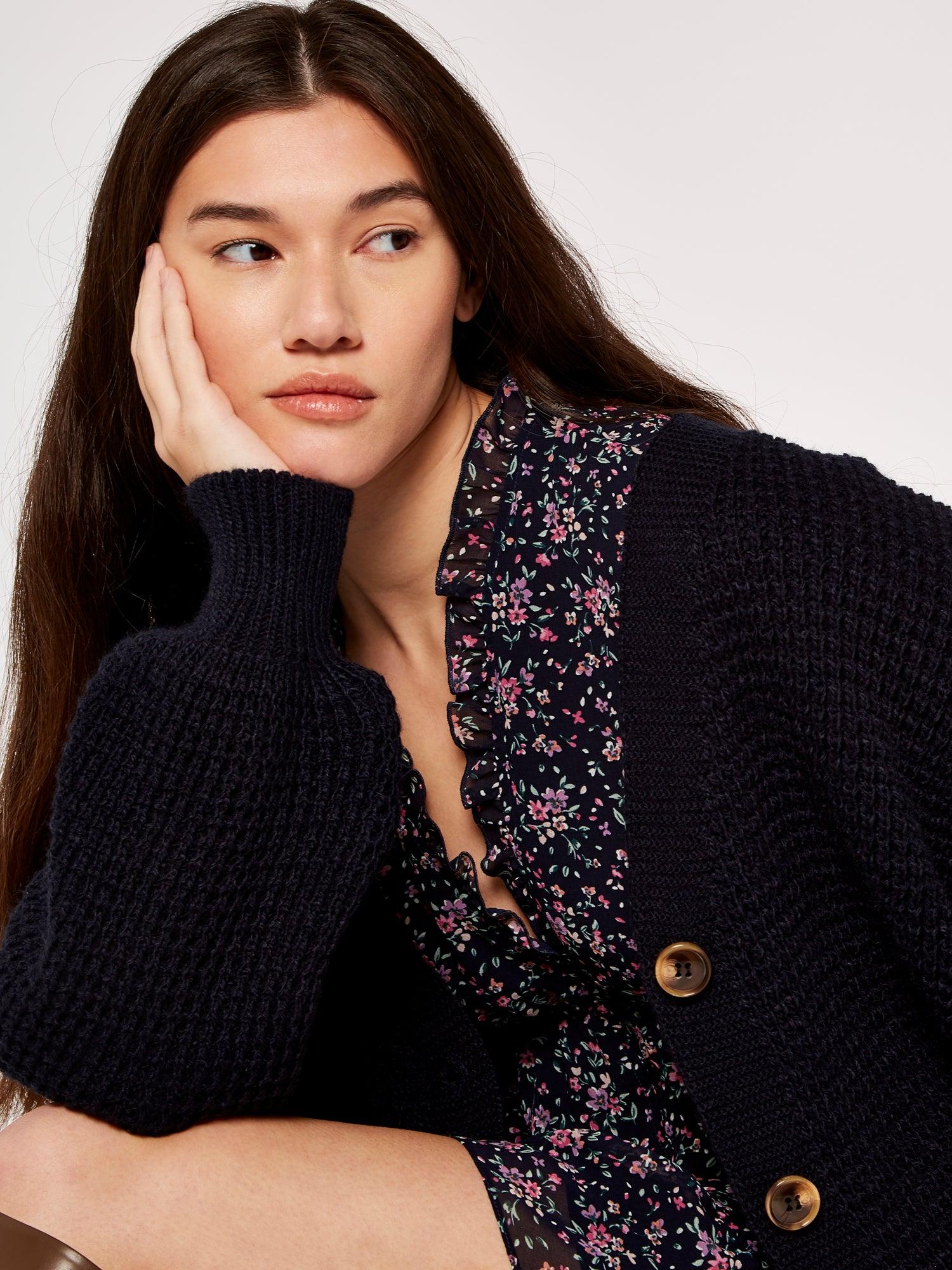 שמלה פרחונית בצבע נייבי בשילוב פרחים - MASHBIR//365