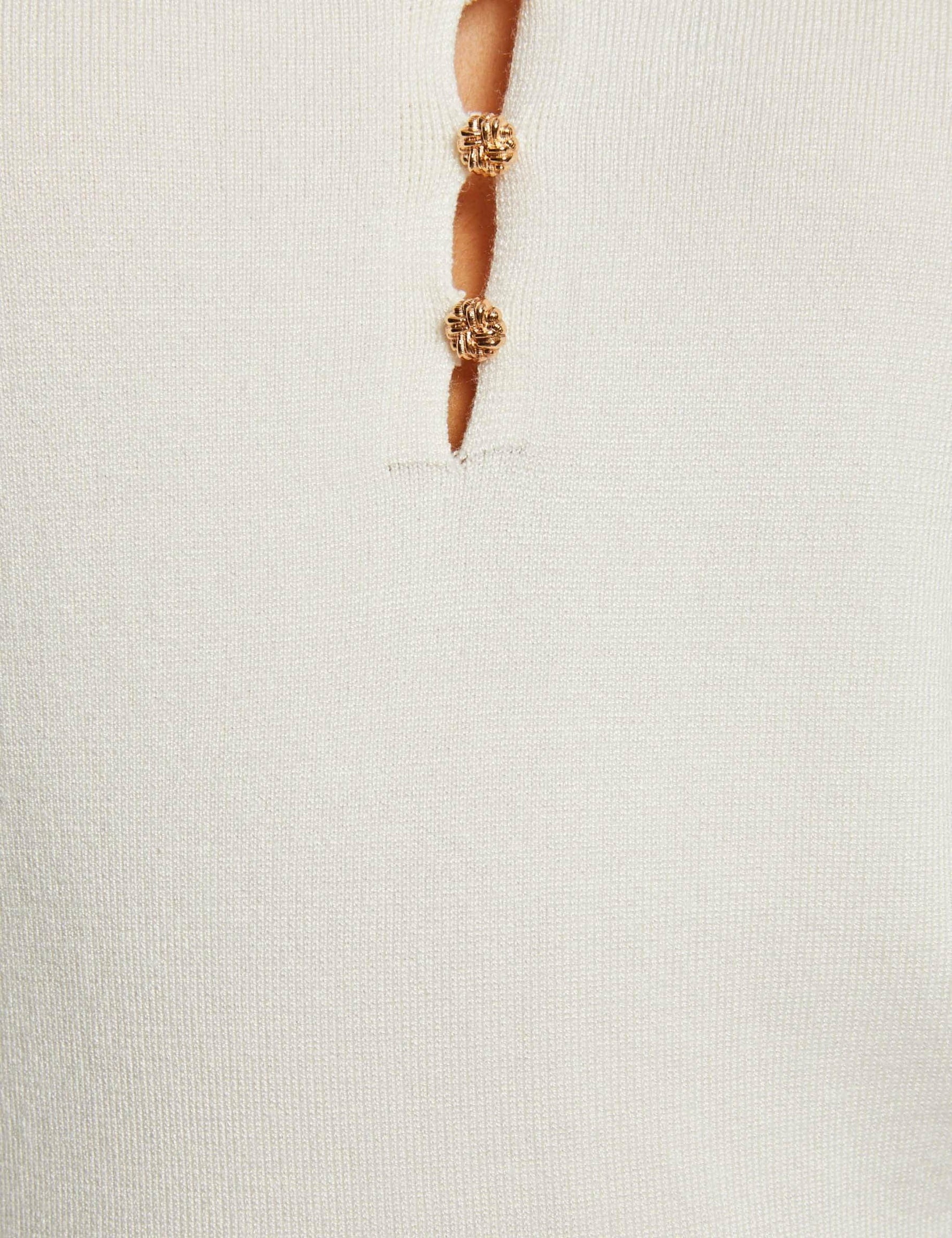 סריג עם כפתורים דקורטיביים בצבע שנהב - MASHBIR//365