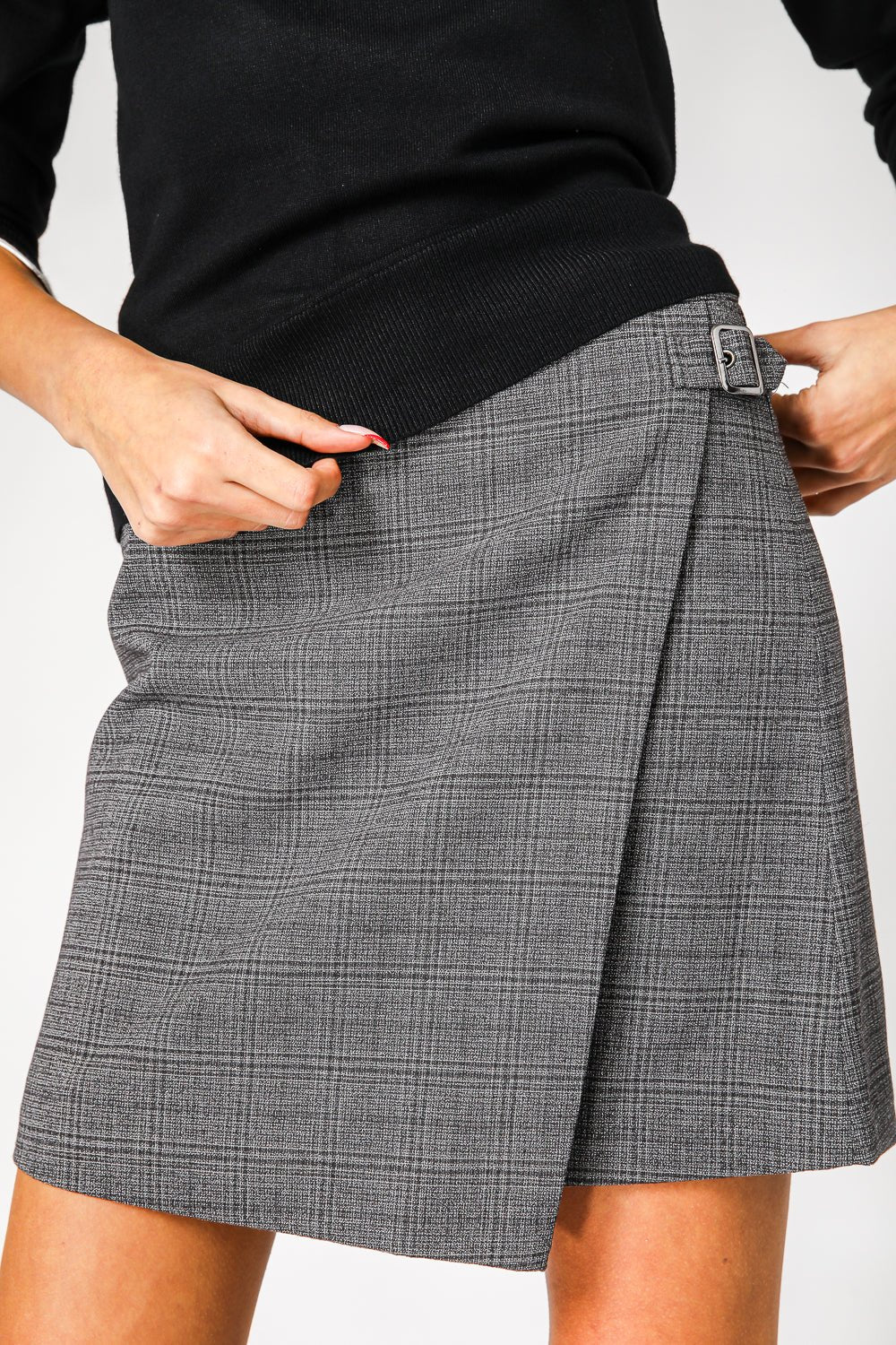 KENNETH COLE - חצאית מיני בצבע אפור - MASHBIR//365