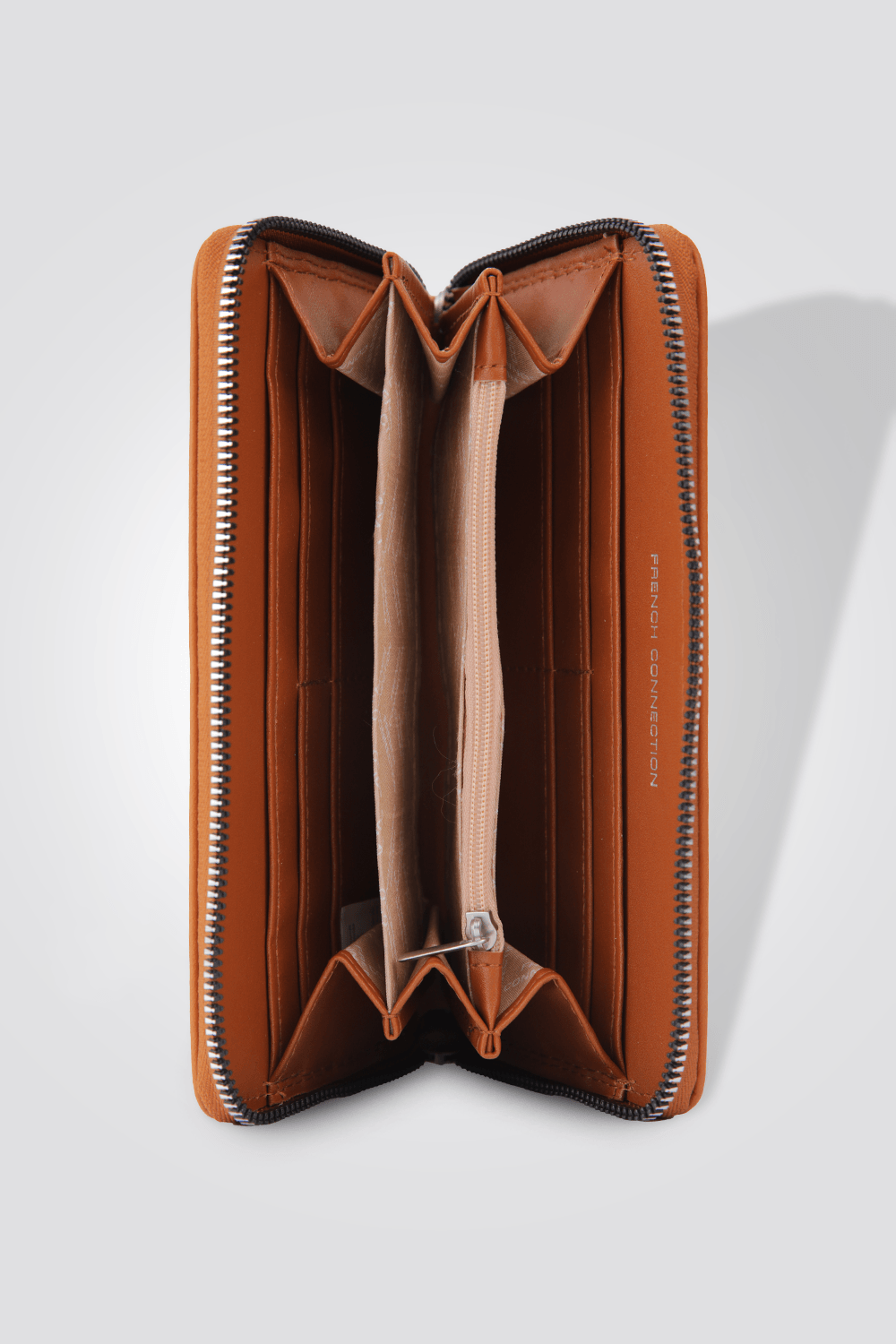 FRENCH CONNECTION - ארנק לנשים בצבע חום - MASHBIR//365