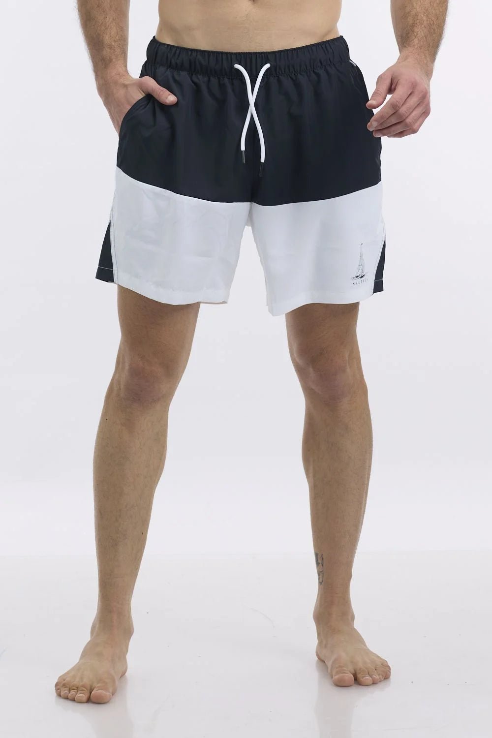 NAUTICA - בגד ים לגבר בצבע שחור ולבן - MASHBIR//365