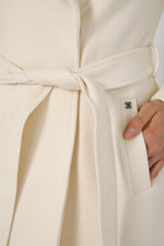 מעיל קרם אלגנטי עם חגורה | קנת קול