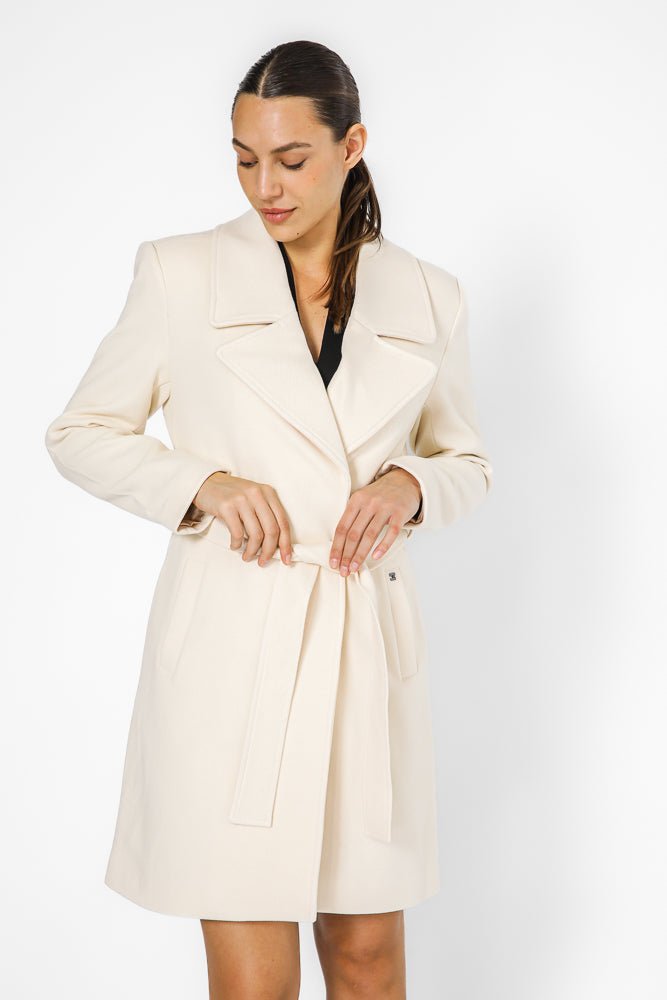 מעיל קרם אלגנטי עם חגורה | קנת קול