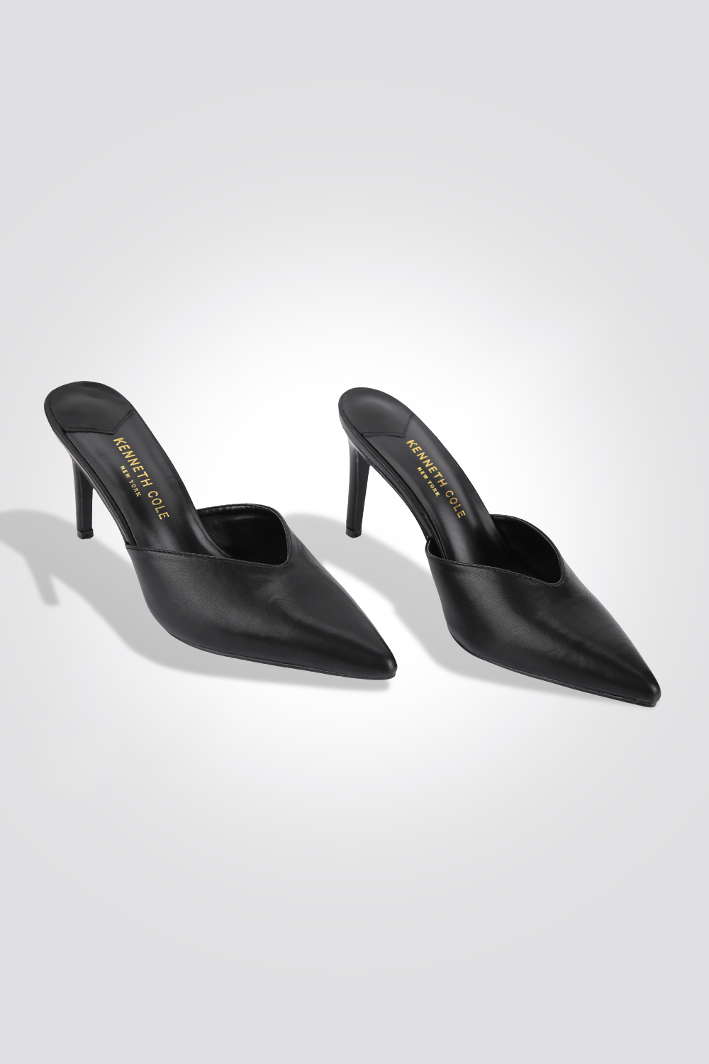 KENNETH COLE - כפכף עקב 8 ס"מ בצבע שחור - MASHBIR//365