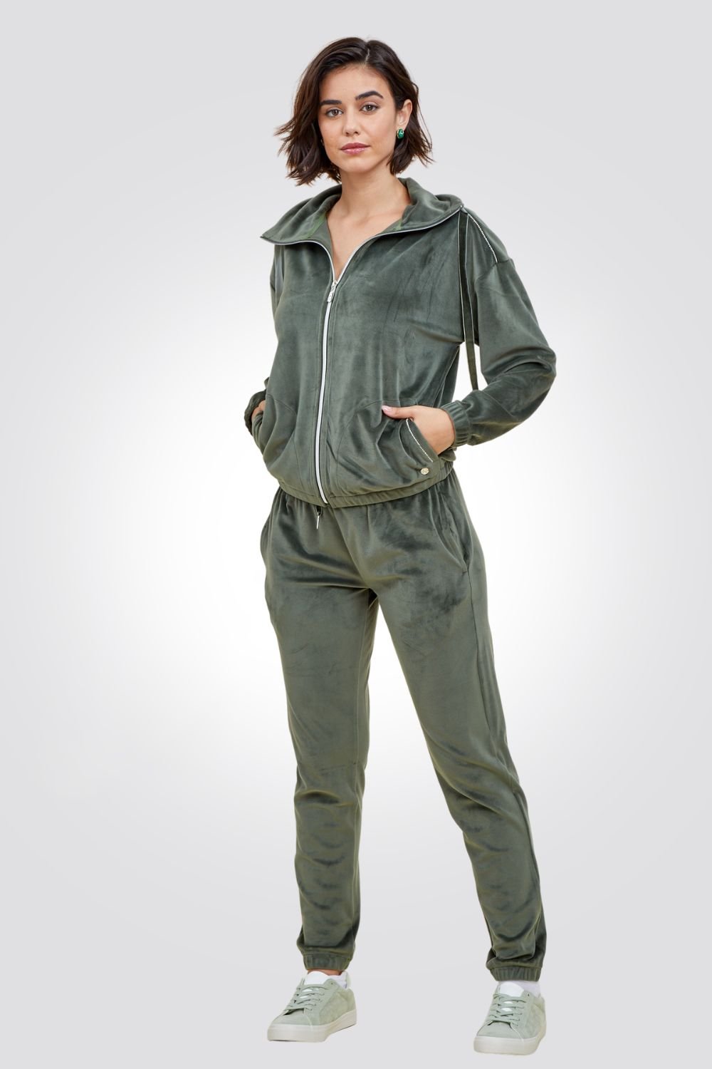 TEHABAD - פיג'מת קטיפה בצבע ירוק - MASHBIR//365