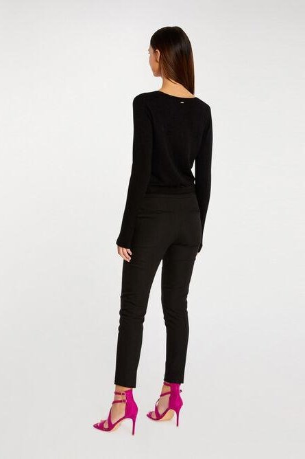 סריג כפתורים בצבע שחור - MASHBIR//365