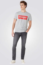 WRANGLER - ג’ינס בגזרת SLIM בצבע אפור - MASHBIR//365