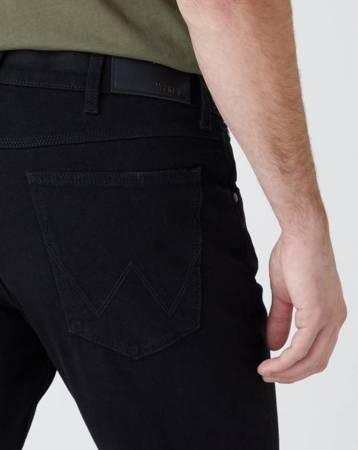 WRANGLER - ג'ינס BLACK RINSE -SLIM צבע שחור - MASHBIR//365