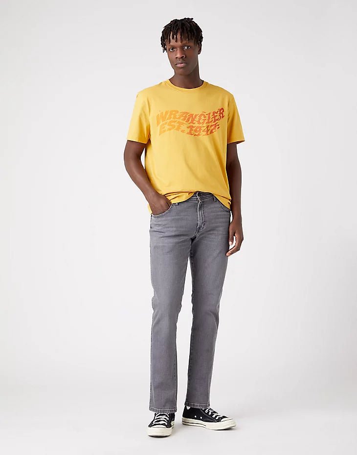 WRANGLER - ג'ינס DENIM חלק בצבע אפור - MASHBIR//365