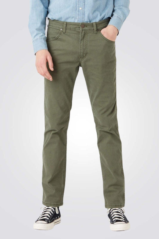 WRANGLER - ג'ינס GREENSBORO בצבע ירוק זית - MASHBIR//365