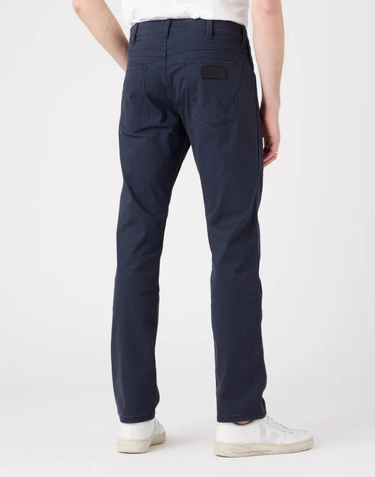 WRANGLER - ג'ינס GREENSBORO בצבע נייבי - MASHBIR//365