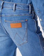 WRANGLER - ג'ינס GREENSBORO סטרץ' בצבע כחול - MASHBIR//365