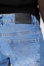 KENNETH COLE - ג'ינס לייקרה בצבע כחול - MASHBIR//365