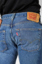 LEVI'S - ג'ינס MED INDIGO 501 בצבע כחול - MASHBIR//365