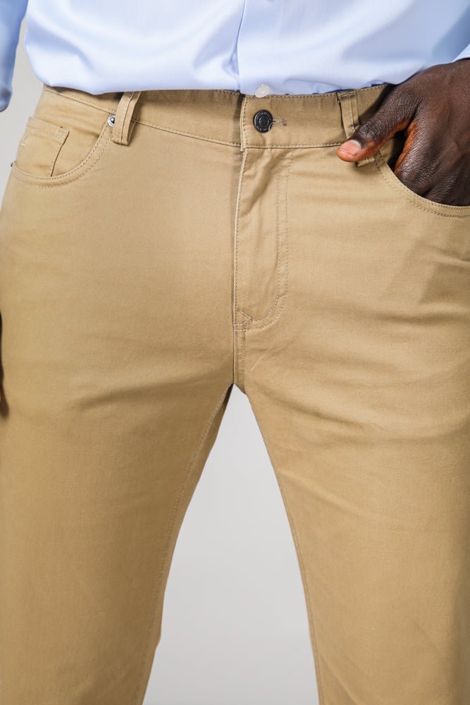 KENNETH COLE - ג'ינס כותנה לייקרה בצבע כאמל - MASHBIR//365