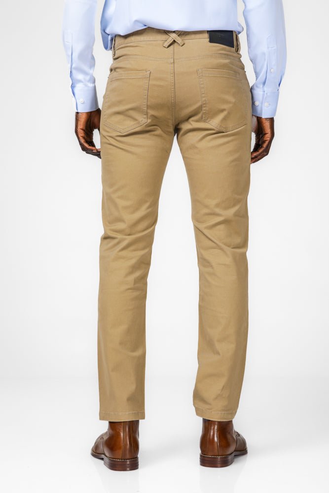 KENNETH COLE - ג'ינס כותנה לייקרה בצבע כאמל - MASHBIR//365