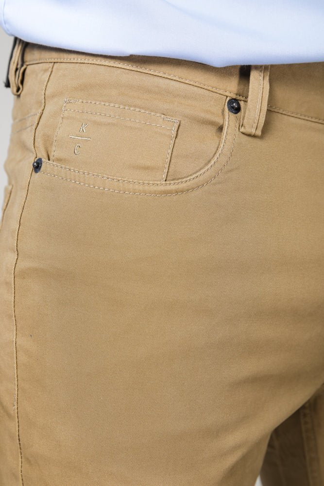 KENNETH COLE - ג'ינס כותנה לייקרה בצבע כאמל - MASHBIR//365